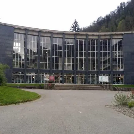 T2 4 Personnes Wifi Et Climatisation * Bagneres-de-Luchon